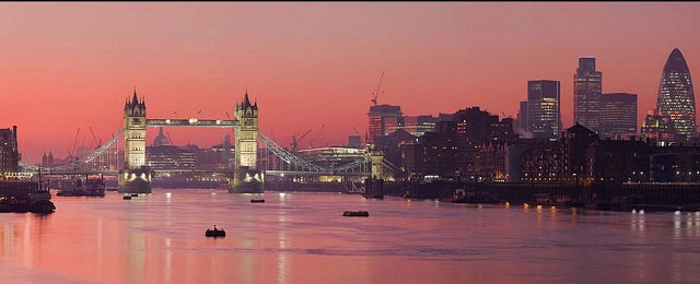 London tower bridge night